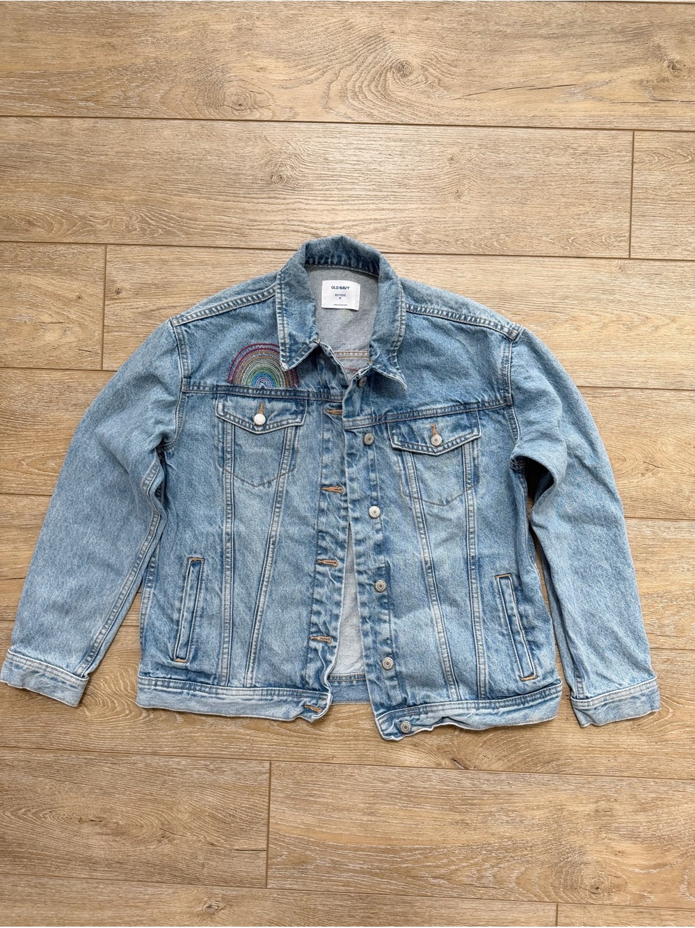 Old Navy Boyfriend Denim Jacket Women Medium‎ trucker jacket embroidered rainbow